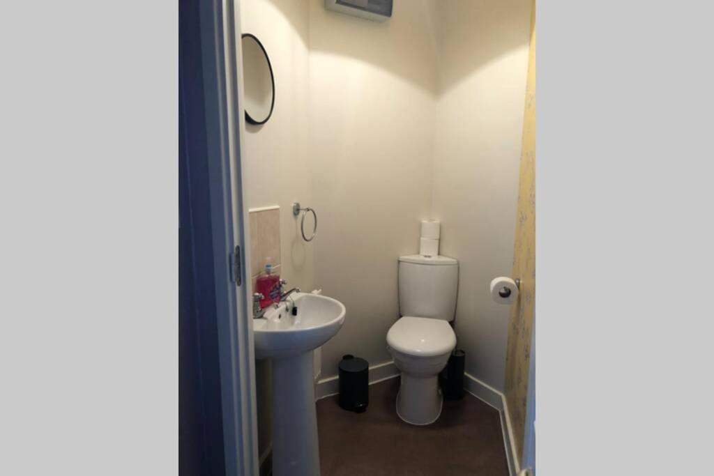 Dudley House **Staycation & Contractors** Sleeps 7 Tipton Luaran gambar